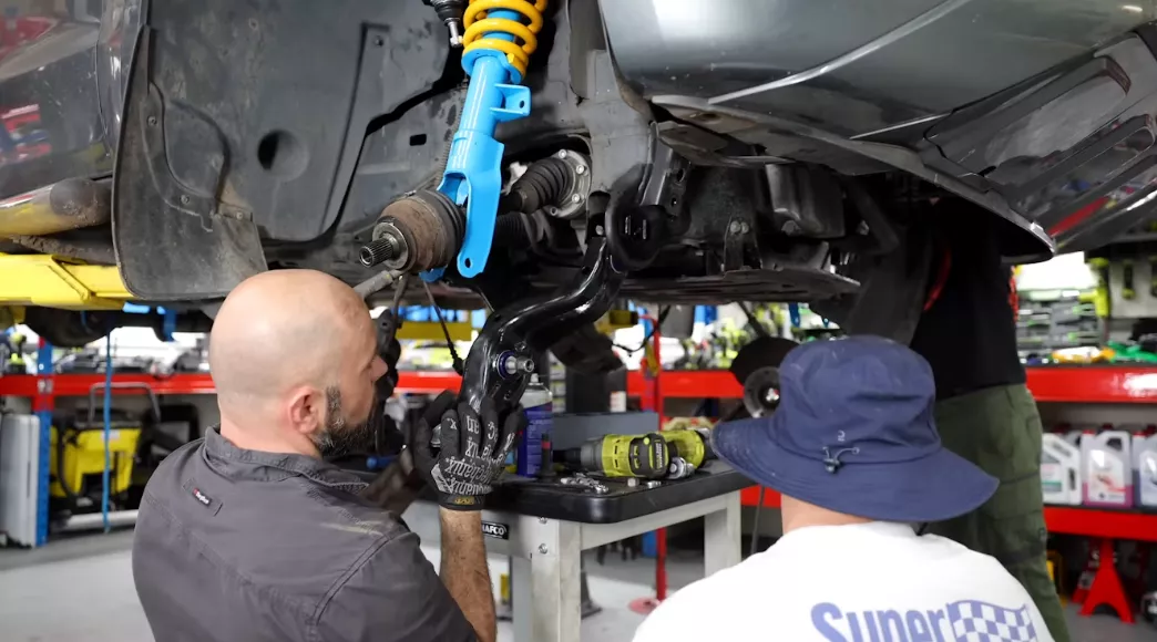 7-tanda-mobil-anda-perlu-service-di-bengkel-kaki-kaki-mobil7-tanda-mobil-anda-perlu-service-di-bengkel-kaki-kaki-mobil