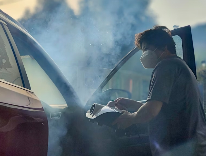 Penyebab AC Mobil Berbau dan Cara Mengatasinya di Bengkel AC Mobil Parung